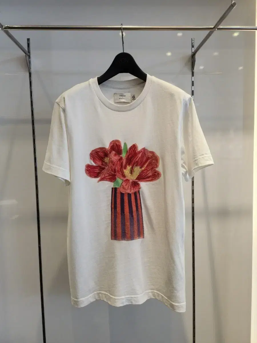 【美品】coach フラワー刺繍 半袖Tシャツ COACH フラワー刺繍 Tシャツ - メルカリ